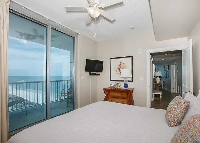 Island Tower 1401 Apartment